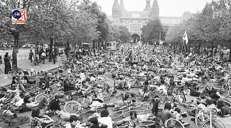 Stop de kindermoord protest on Museumplein, Amsterdam